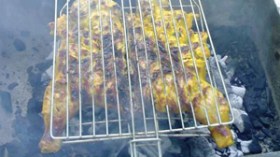 الجزائريون‭ ‬دفعوا121‭ ‬ألف‭ ‬دولار‭ ‬للاستمتاع‭ ‬بـ‭ ‬‮”‬شواء‮”‭ ‬العيد