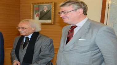 Algérie-France: signature d’un protocole d’accord de coopération entre le CNES et le CESE