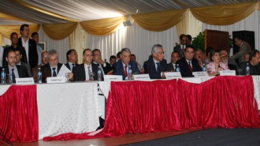 25 personnalités politiques pour diriger l’opposition