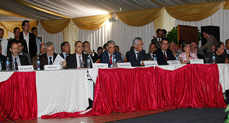 25 personnalités politiques pour diriger l’opposition