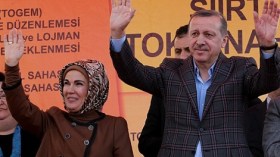 أردوغان: لو كنت عنصريا لما تزوجت عربية