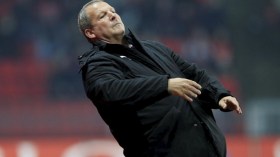 كوربيس “متردد” بشأن تدريب المولودية بسبب  “أجرته”