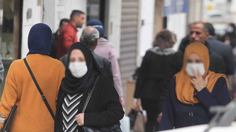 جزائريون مقتنعون بنهاية كورونا والكمامة صارت استثناء