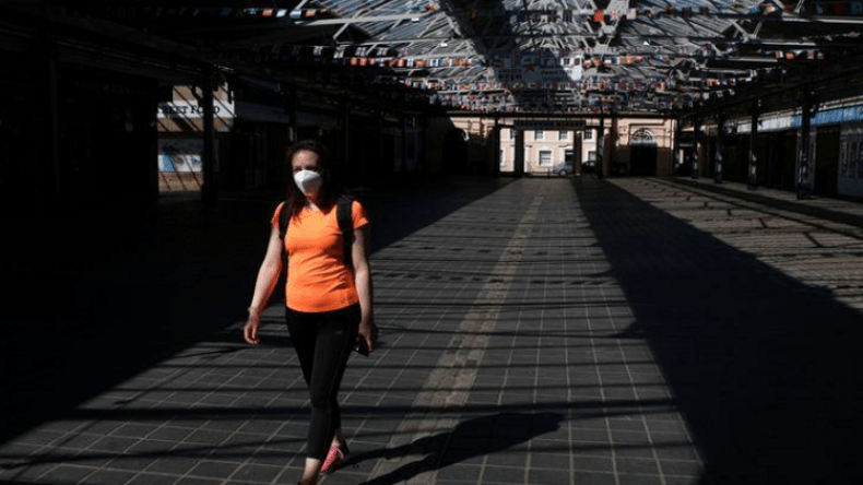 خبراء يتوقعون العودة لإجراءات العزل في أوروبا