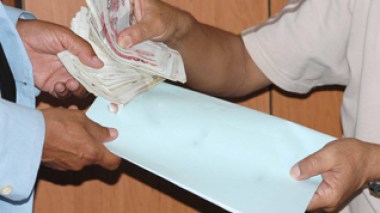 French Bank and two car makers cheated by a network of swindllers