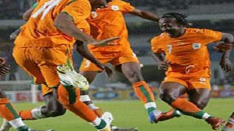 الكاف تحذّر الحارس باري