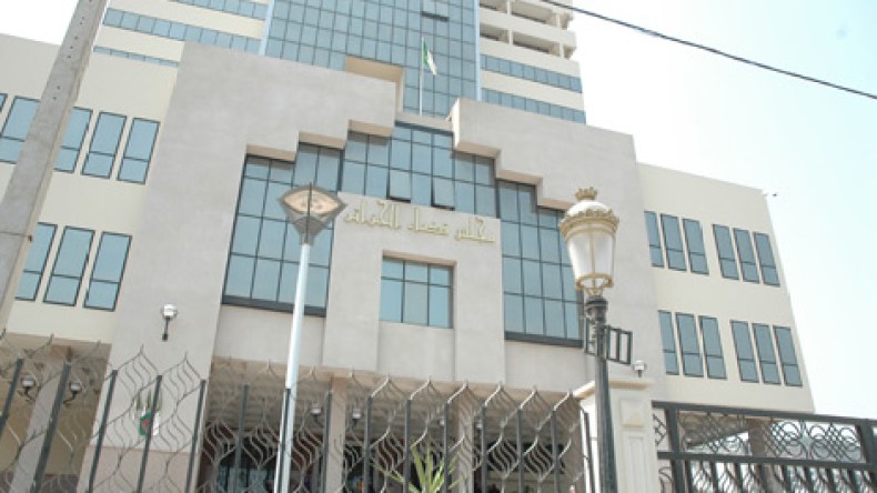 المحكمة الإدارية تفتي بشرعية اجتماع جناح سعداني