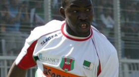 “ما زلت متمسكا بالاحتراف ورحيل يونس وبن حمو أحزنني”