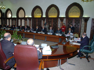 Ministerial council examins constitutional amendment