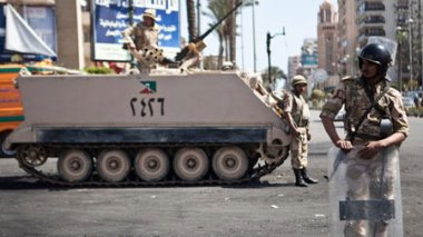 “Coup d’État” en Égypte: les islamistes dans la rue, l’armée appelle à l’Unité