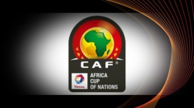 رئيس “الكاف” يُحرّض ويتسلّى بـ “تناطح” الكاميرونيين والإيفواريين