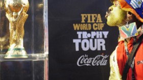 وفاة مغني أوبرا اختاره مانديلا ليغني في حفل افتتاح مونديال 2010