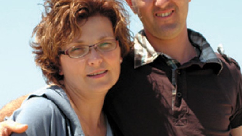 السلطات الكندية تمنع جزائريا من زيارة قبر زوجته الكندية مارتين