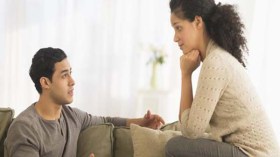 هكذا تقنعين زوجك بطلباتك دون شجار