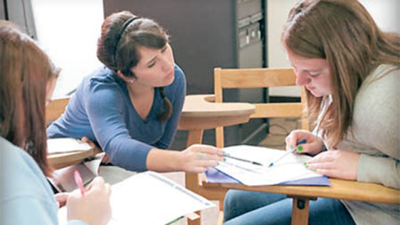 دروس الدعم سمسرة علنية في مستودع بارد