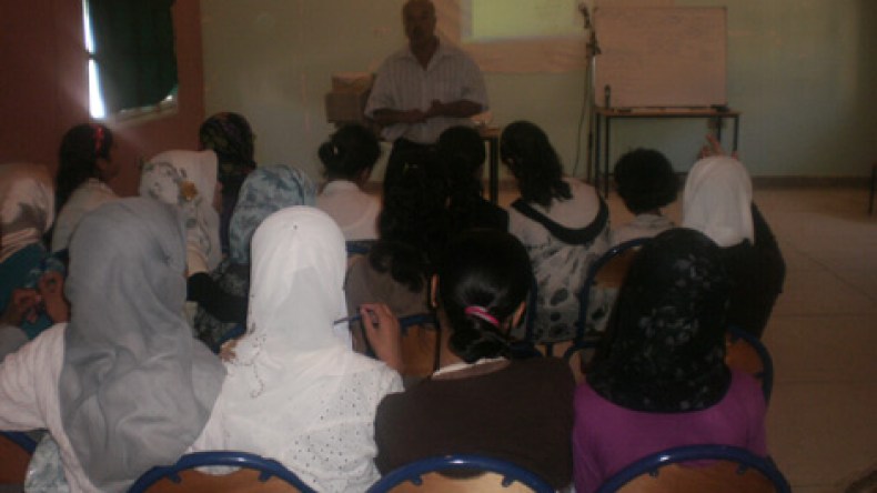 1000 دينار عن كلّ ساعة تدريس خارج المدرسة