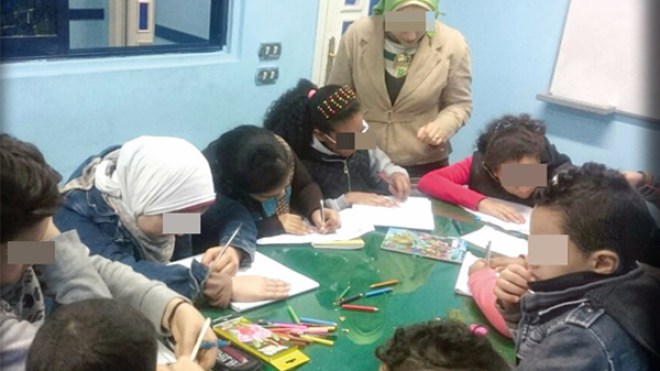 “الدروس الخصوصية”.. أو المتاجرة بعقول التلاميذ داخل المستودعات