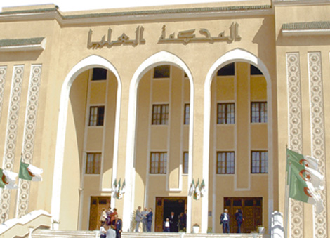 Algeria: heavy cases in court waiting for “political decisions”