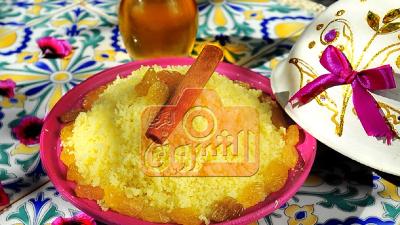 كسكس بالعنب الجاف (خاص بالعاصمة)