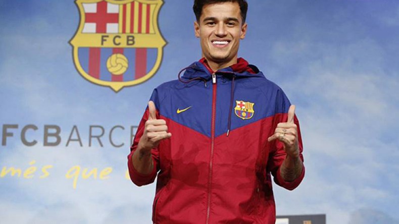 وشم كوتينيو باللغة العربية يجذب اهتمام جماهير برشلونة