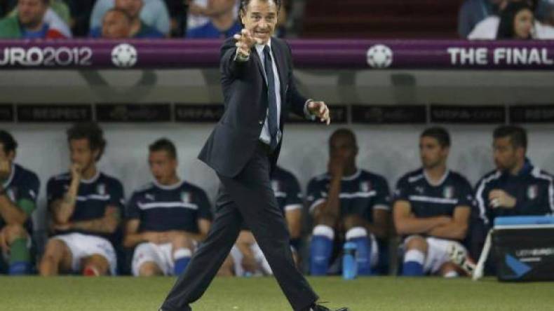 برانديلي يُوضّح سبب عدم تدريب فريق محرز وسليماني