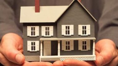 Etats-Unis : les consommateurs n'ont plus le moral mais l'immobilier repart à la hausse