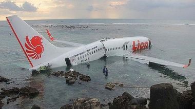 Crash d’un Boeing au large de l’Indonésie: 188 morts