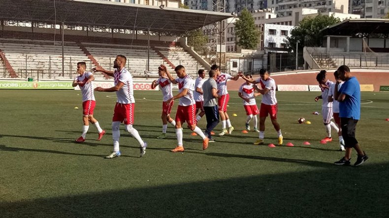 عمراني راض عن لاعبيه ومتخوف من الإصابات قبل مباراة نجامينا