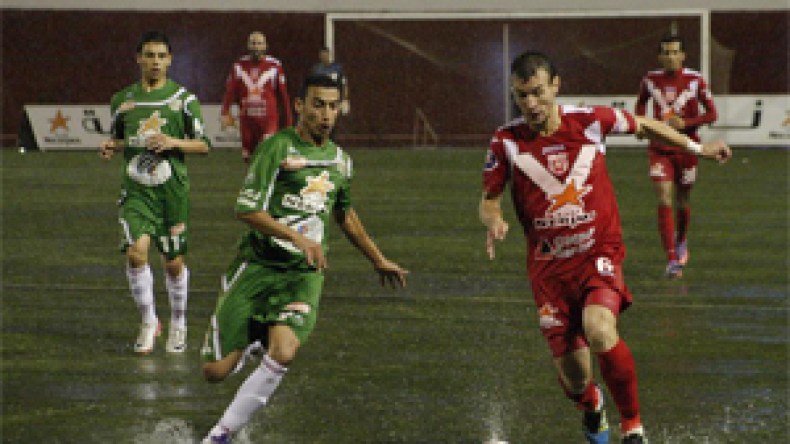 لاعبو‭ ‬بلوزداد‭ ‬يقاطعون‭ ‬التدريبات‭ ‬ويهدّدون‭ ‬بعدم‭ ‬التنقل‭ ‬إلى‭ ‬قسنطينة