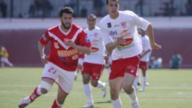 الكناري  يريد  الاقتراب  من  كوكبة  المقدمة