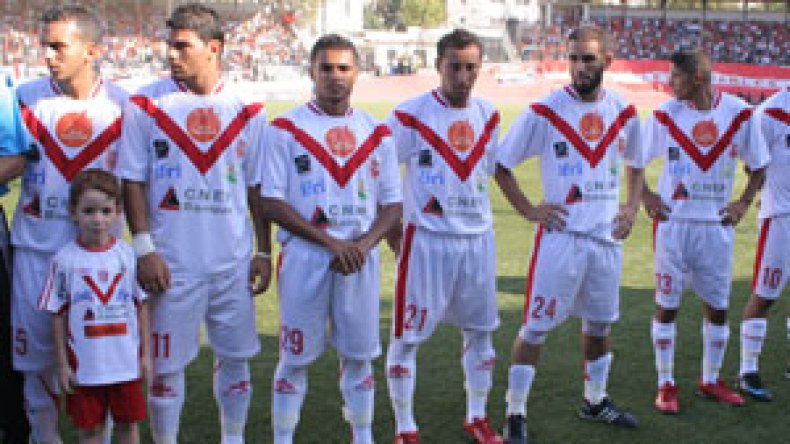 بلوزداد “تفر” الى الدار البيضاء ولعروم بدأ عمله السبت