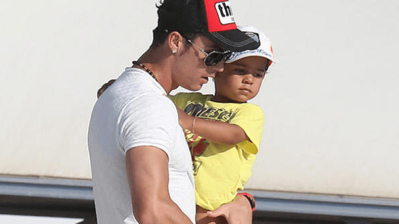 رونالدو يصر على حرمان ابنه كريستيانينو من أمه