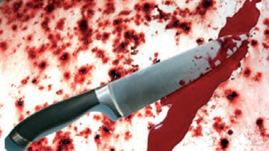 Un jeune homme poignarde mortellement sa fiancée et son beau-père
