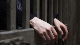 مجرمون أم ضحايا؟