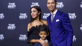 بالصور.. كريستيانو رونالدو أب للمرة الثانية