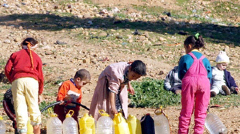 إسرائيل تسرق المياه العربية بهدف محاربتهم بالعطش!