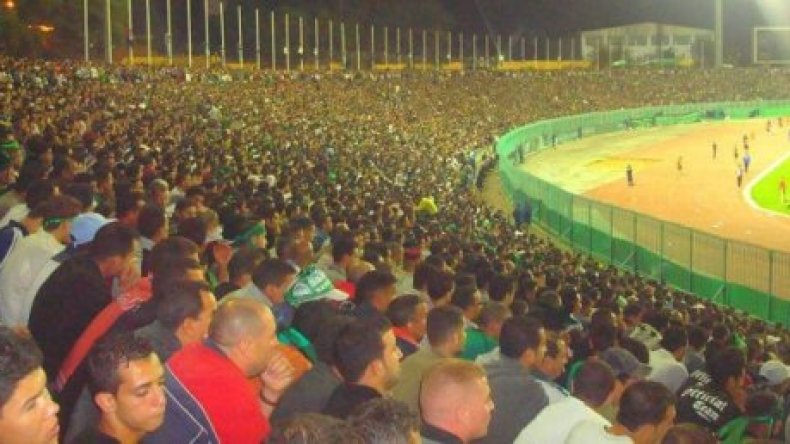 الإسبانيول معجب بـ “السنافر” ومستاء من رداءة الإنارة