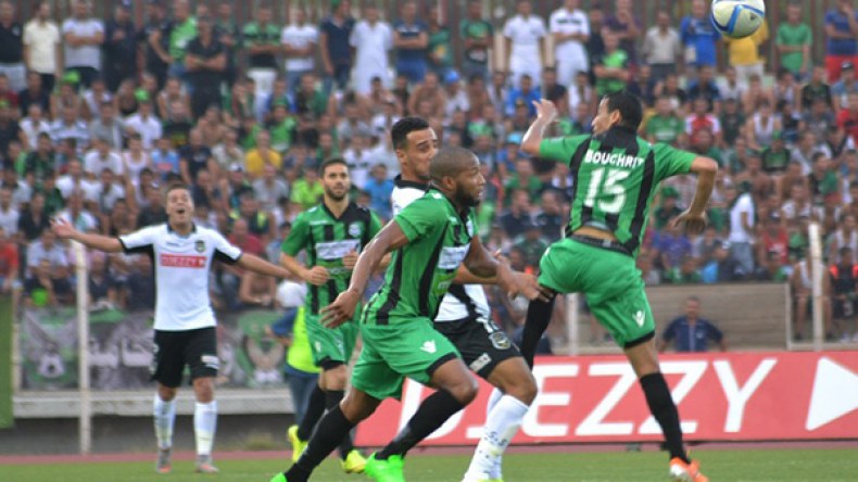 السنافر يخسرون الريادة ويٌصدمون بـ”محدودية” القاعدة الدفاعية