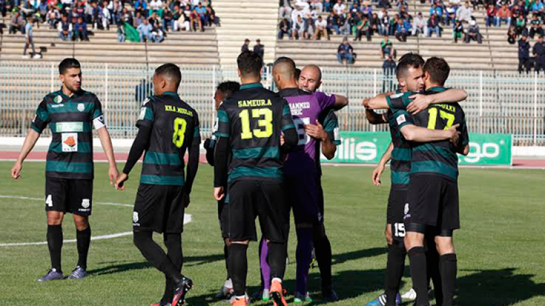 “السنافر” يحلقون عاليا.. و”الكناري” يواصل الغرق