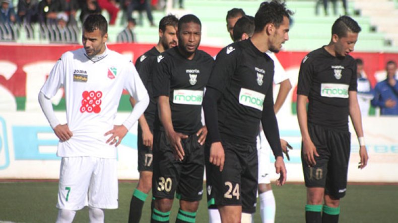 صراع الأجنحة‮ ‬يجتاح معاقل‮ “‬السنافر‮” ‬