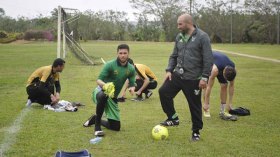 السنافر مطالبون بالصمود وتحدي الصعاب لترويض الأفيال