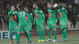 أحلام “السنافر” في معانقة الكأس تكبر