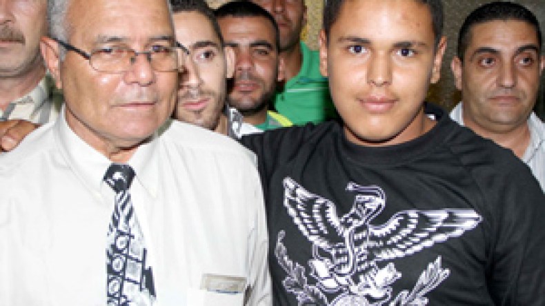 مسالي‭ ‬ينفي‭ ‬الإمضاء‭ ‬وبلغوماري‭ ‬وبن‭ ‬عيادة‭ ‬في‭ ‬الطريق