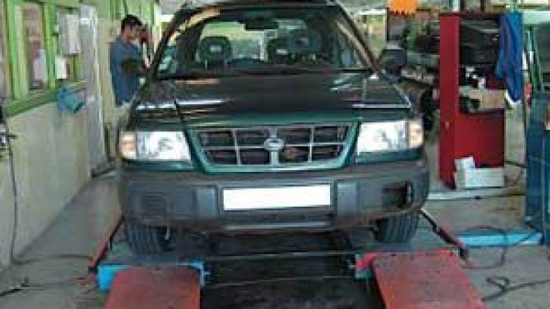 الجزائر تعتمد مخابر أجنبية لمراقبة السيارات المستوردة ومنع استيراد الخردة