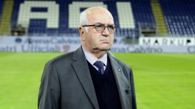 استقالة رئيس اتحاد الكرة الإيطالي