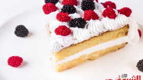 بسكويت بالحليب والحلوى