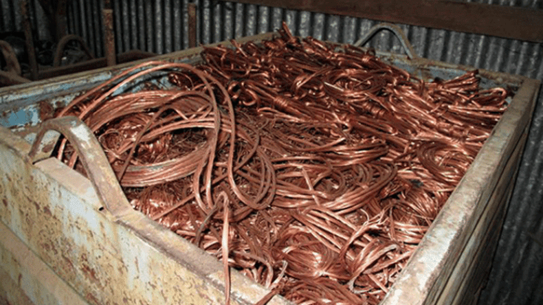 5 سنوات سجنا نافذا لمهربي 21 طنا من النحاس بتبسة