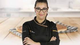 الجزائرية “شهرزاد” تُحرم من لقاء والدتها وتغادر “Top Chef 2” على “آم بي سي”!
