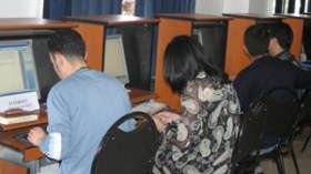 أطفال الجزائر ضحية الاستعمال السلبي للأنترنت والفضائيات