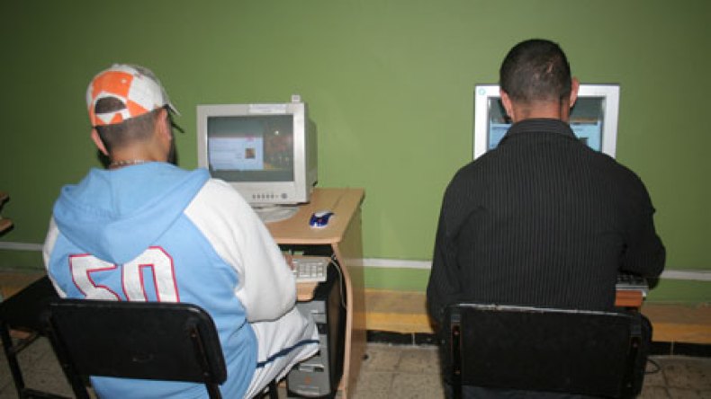 حملة لمحاربة المواقع الإباحية في مقاهي الأنترنت